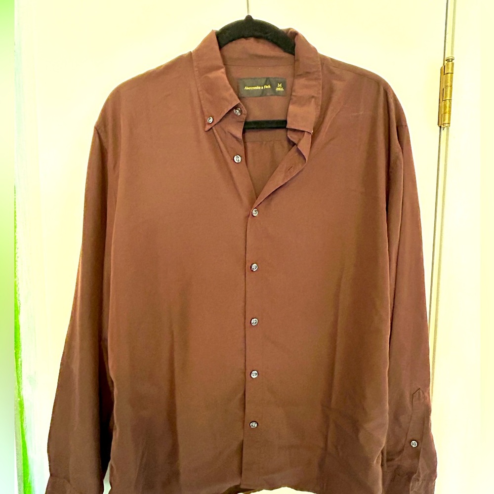 A&F Long-Sleeve Button Up Shirt M